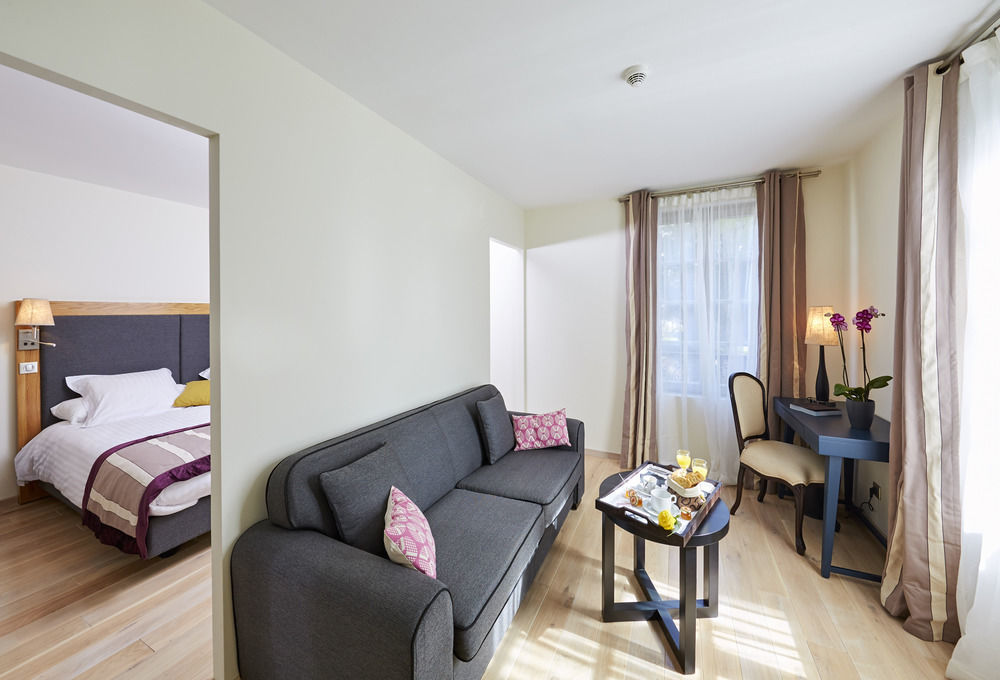 Mercure マントノン エクステリア 写真